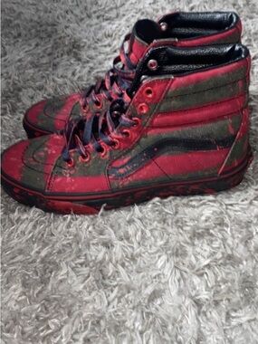 Vans house of horror nightmare on Elm Street size women’s 8 men’s 6.5